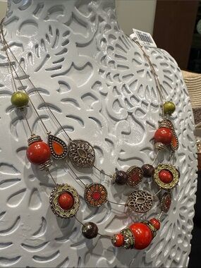 NWT Macy’s Necklace Tiered 3 Layers Gold Tone Coral Red Brown Green 18”